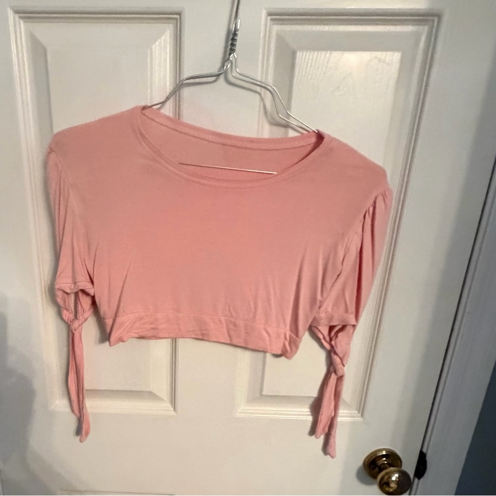 Halftee crop in dusty pink with tie sleeve detail in  XL